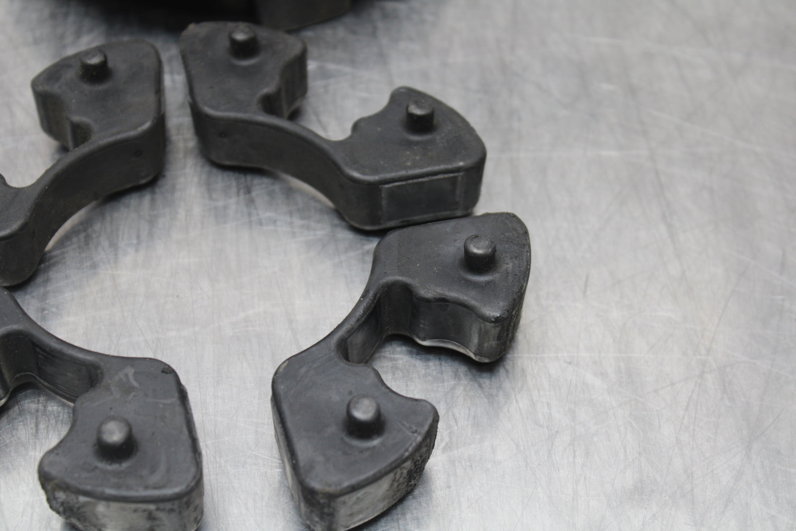 04-05 KAWASAKI NINJA ZX10R REAR HUB & SHOCK DAMPERS CUSH ABSORBERS BB163