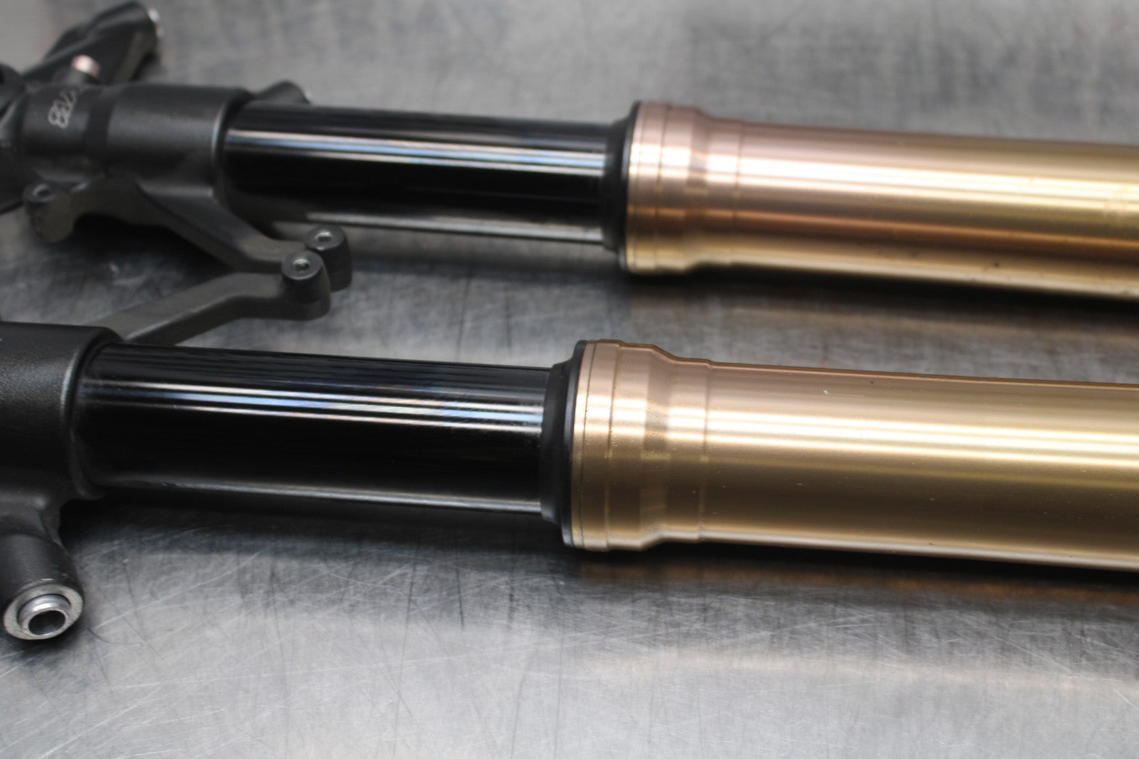 08 KAWASAKI NINJA ZX10R FRONT FORKS SHOCK SUSPENSION SET PAIR BB201