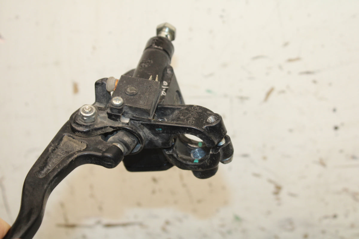 13-16 KTM 390 DUKE FRONT BRAKE MASTER CYLINDER w/ LEVER BB748