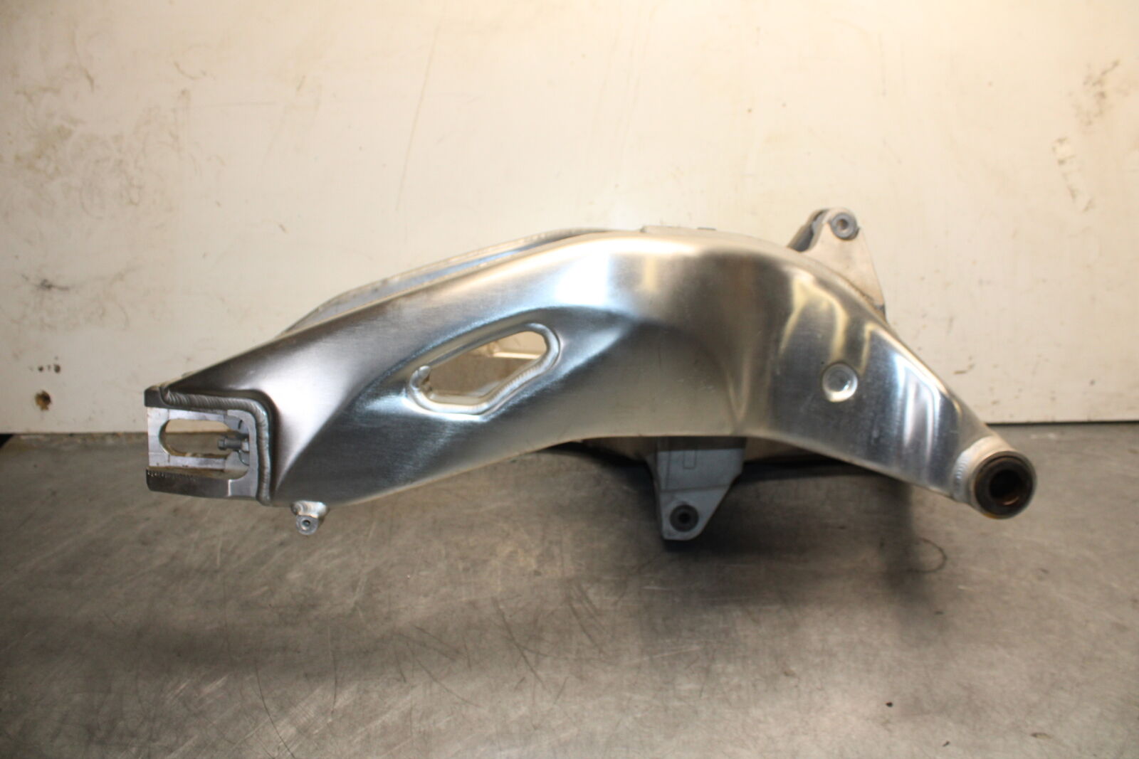 17-21 HONDA CBR1000RR SP REAR SWINGARM BACK SUSPENSION SWING ARM BB681