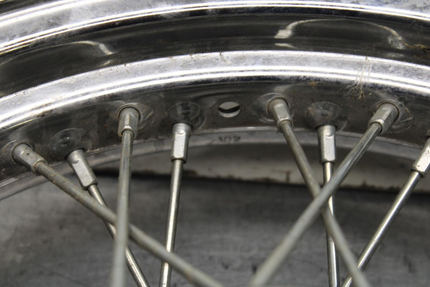 2013 Suzuki Boulevard C50T FRONT WHEEL RIM BB625