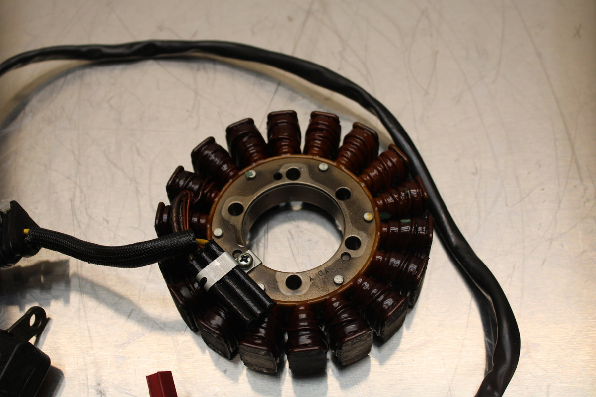 02-03 HONDA CBR954RR STATOR GENERATOR ALTERNATOR MAGNETO BB497