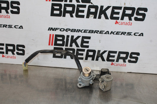 03-08 HONDA VTX1300C IGNITION LOCK KEY SET BB868