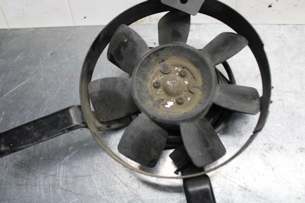 89-90 YAMAHA FZR600 ENGINE RADIATOR COOLING FAN BB76