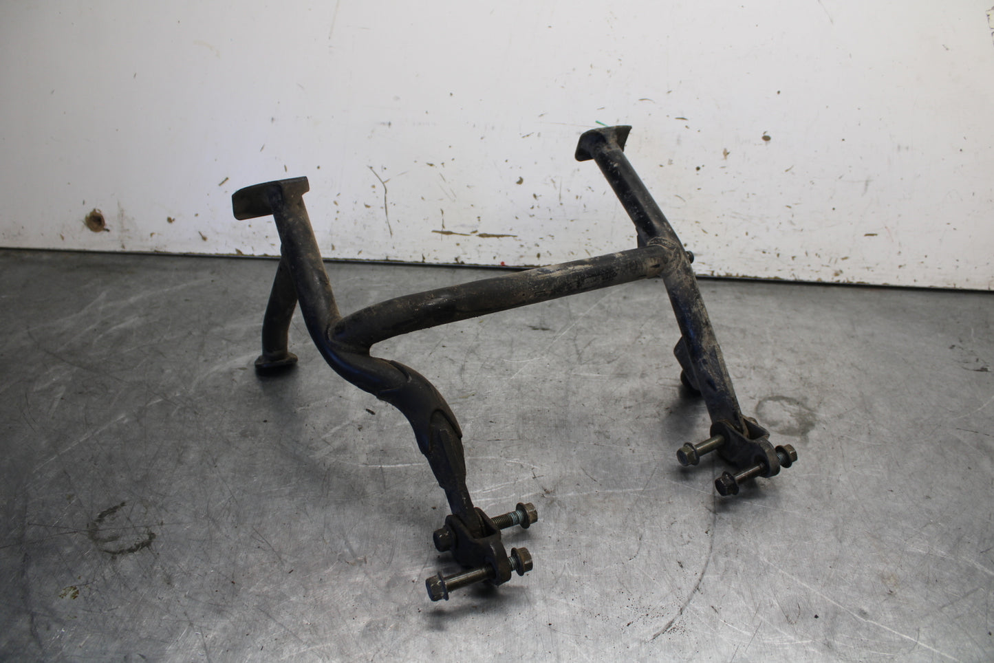 07-09 YAMAHA FZ6 CENTER MAIN STAND 5VX-27111-03-00 BB713