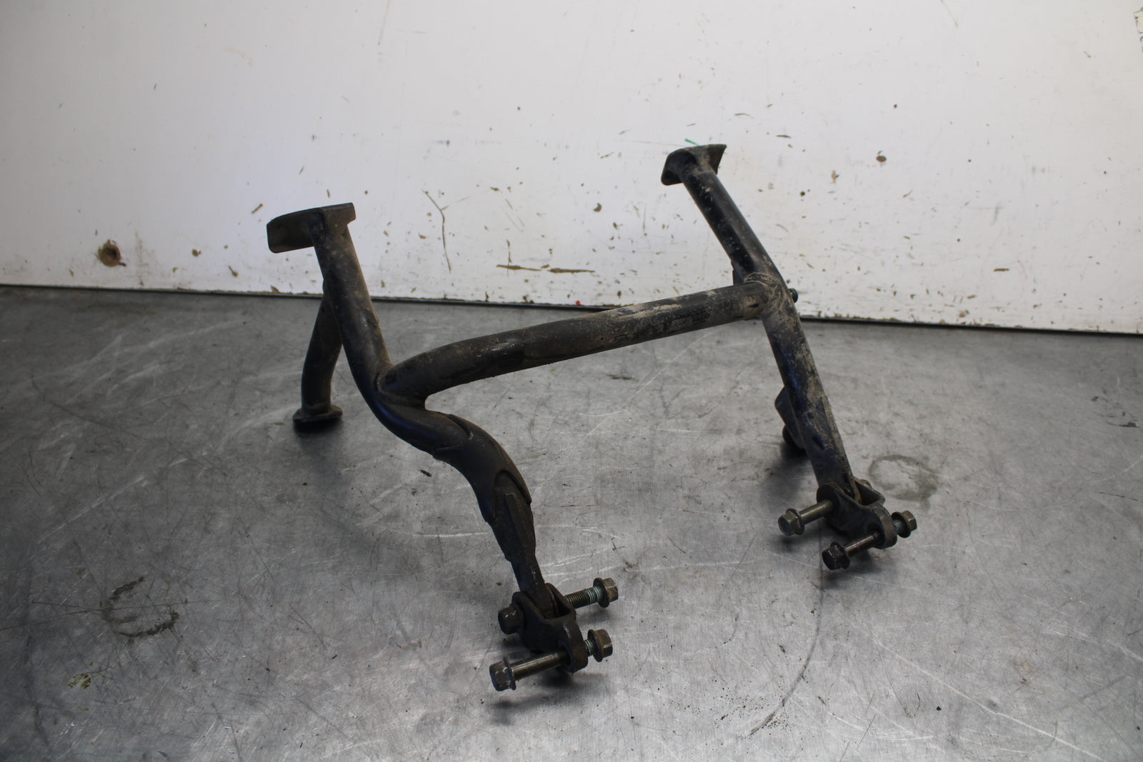 07-09 YAMAHA FZ6 CENTER MAIN STAND 5VX-27111-03-00 BB713