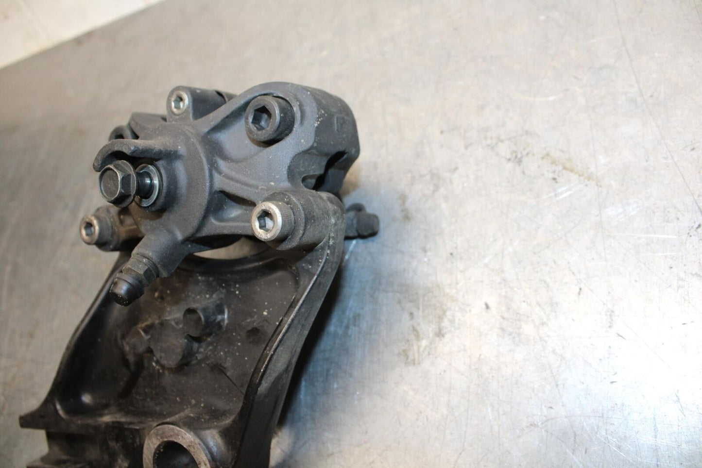 08-09 KAWASAKI NINJA ZX14R REAR BACK BRAKE CALIPER W MOUNT BRACKET BB73