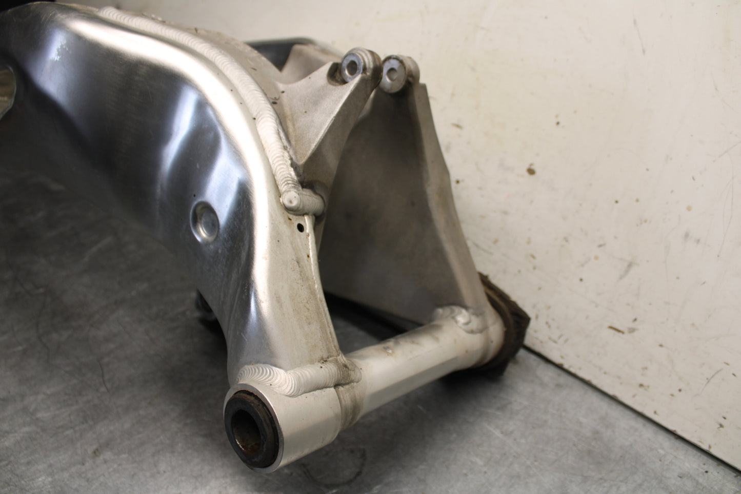 17-21 HONDA CBR1000RR SP REAR SWINGARM BACK SUSPENSION SWING ARM BB681