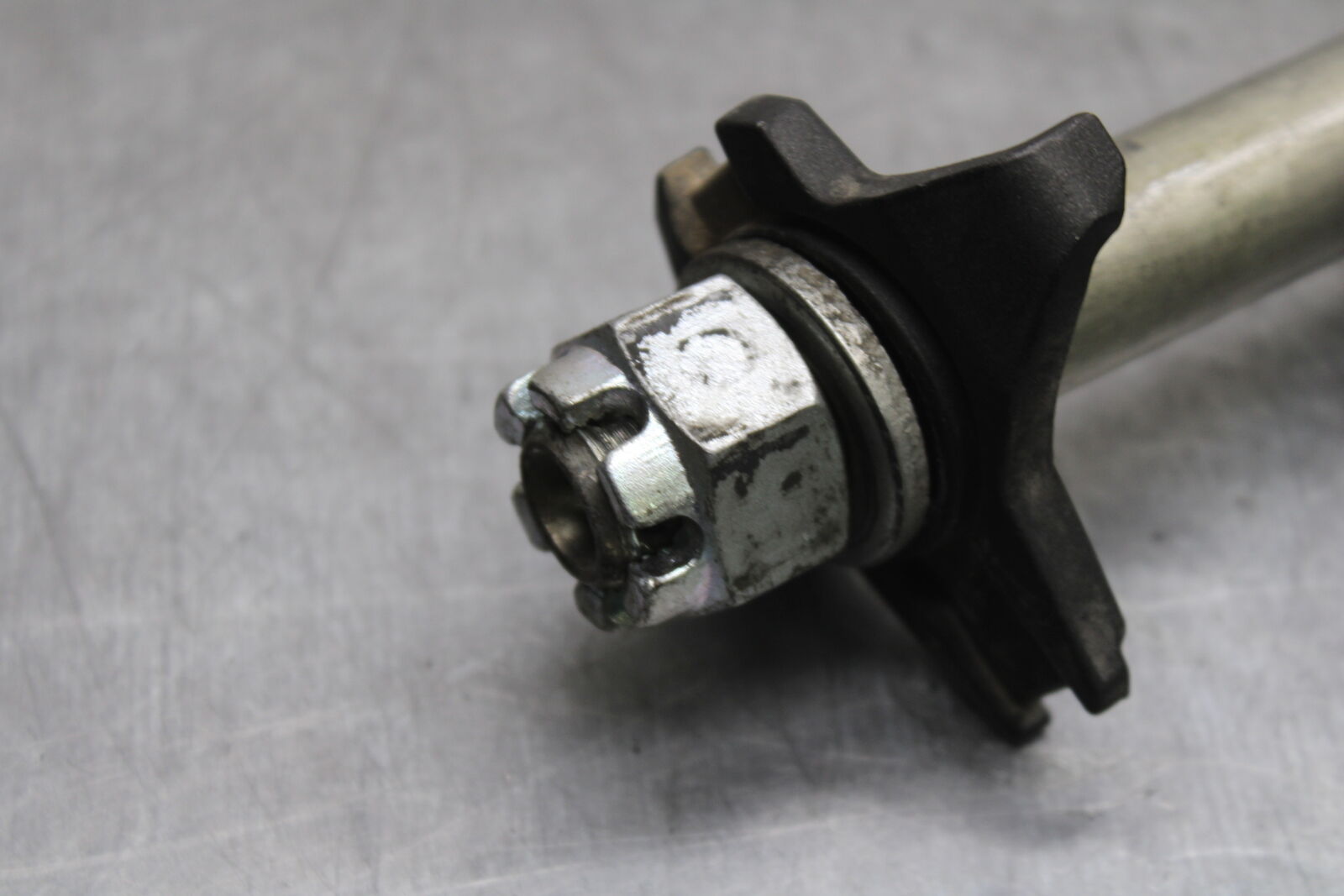 18-24 KAWASAKI NINJA 650 REAR AXLE BACK WHEEL RIM PIVOT BOLT AXEL BB725