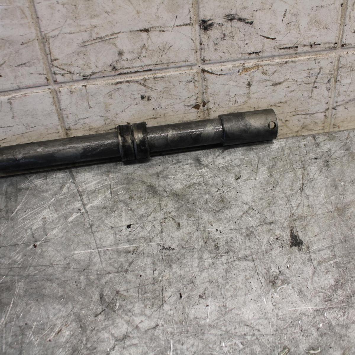 2008 Honda CBR600RR FRONT WHEEL RIM AXLE PIVOT BOLT 44301-MFJ-D00 BB542