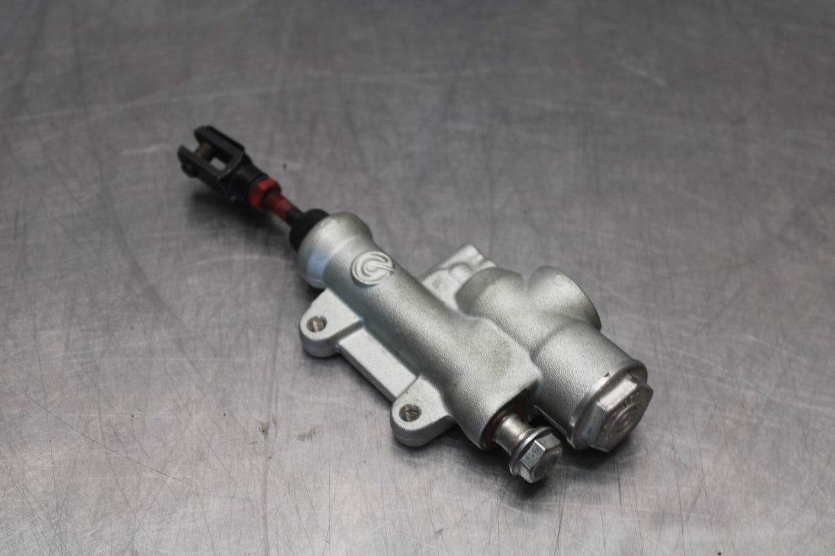 16 APRILIA TUONO V4 1100 REAR BACK BRAKE MASTER CYLINDER BB905