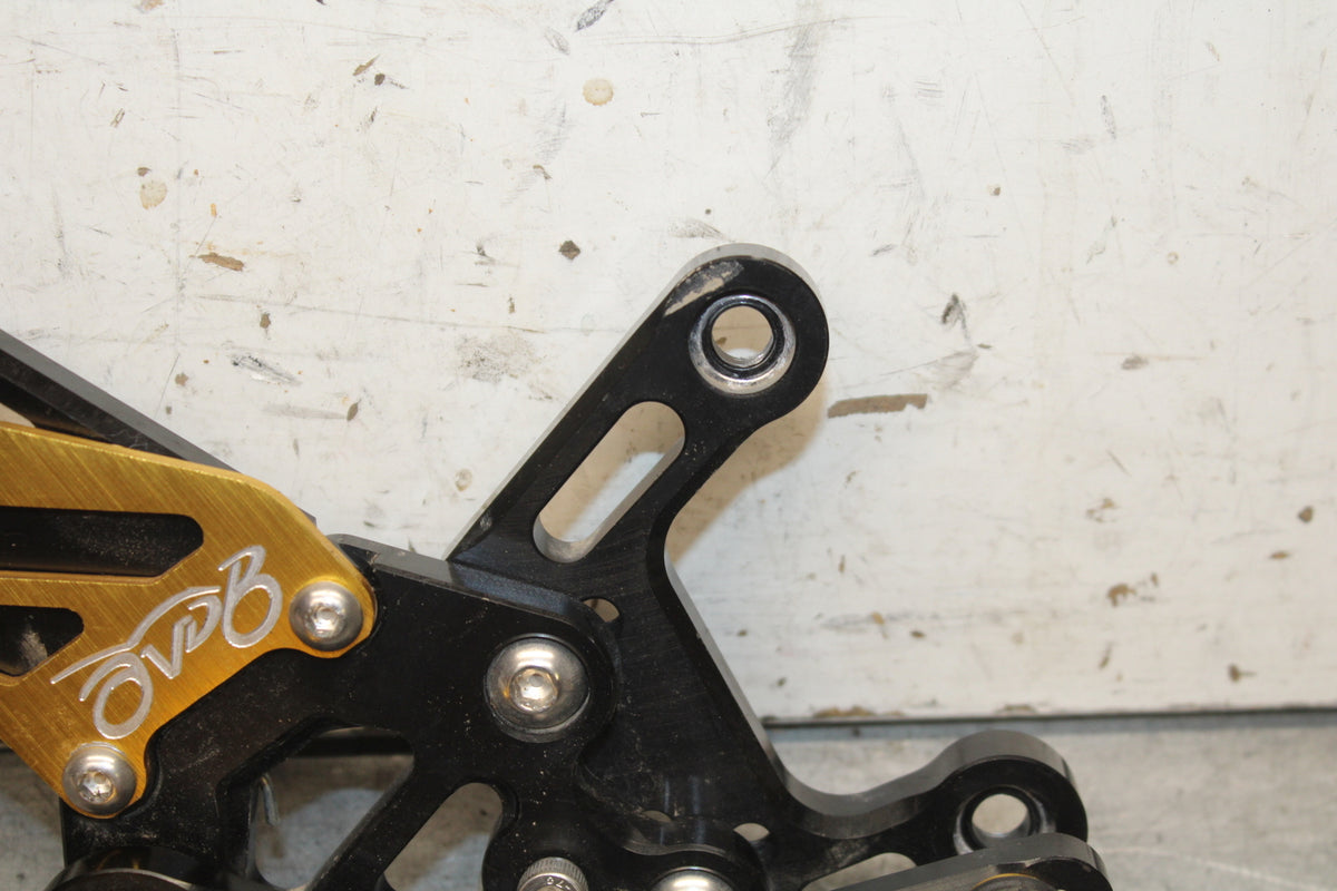 09-14 YAMAHA YZF R1 AFTERMARKET RIGHT REARSET REAR SET FOOT PEG REST STOP BB696