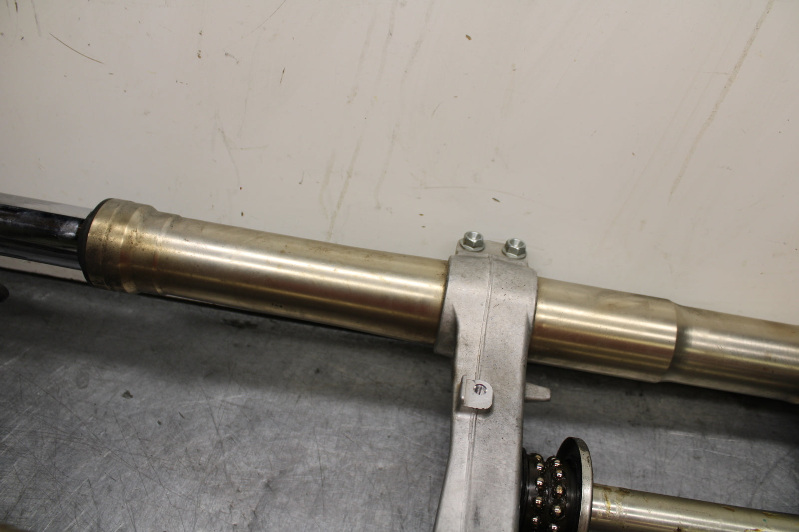 08-10 SUZUKI GSXR 600 COMPLETE FRONT END FORKS SUSPENSION TRIPLE TREE  BB753