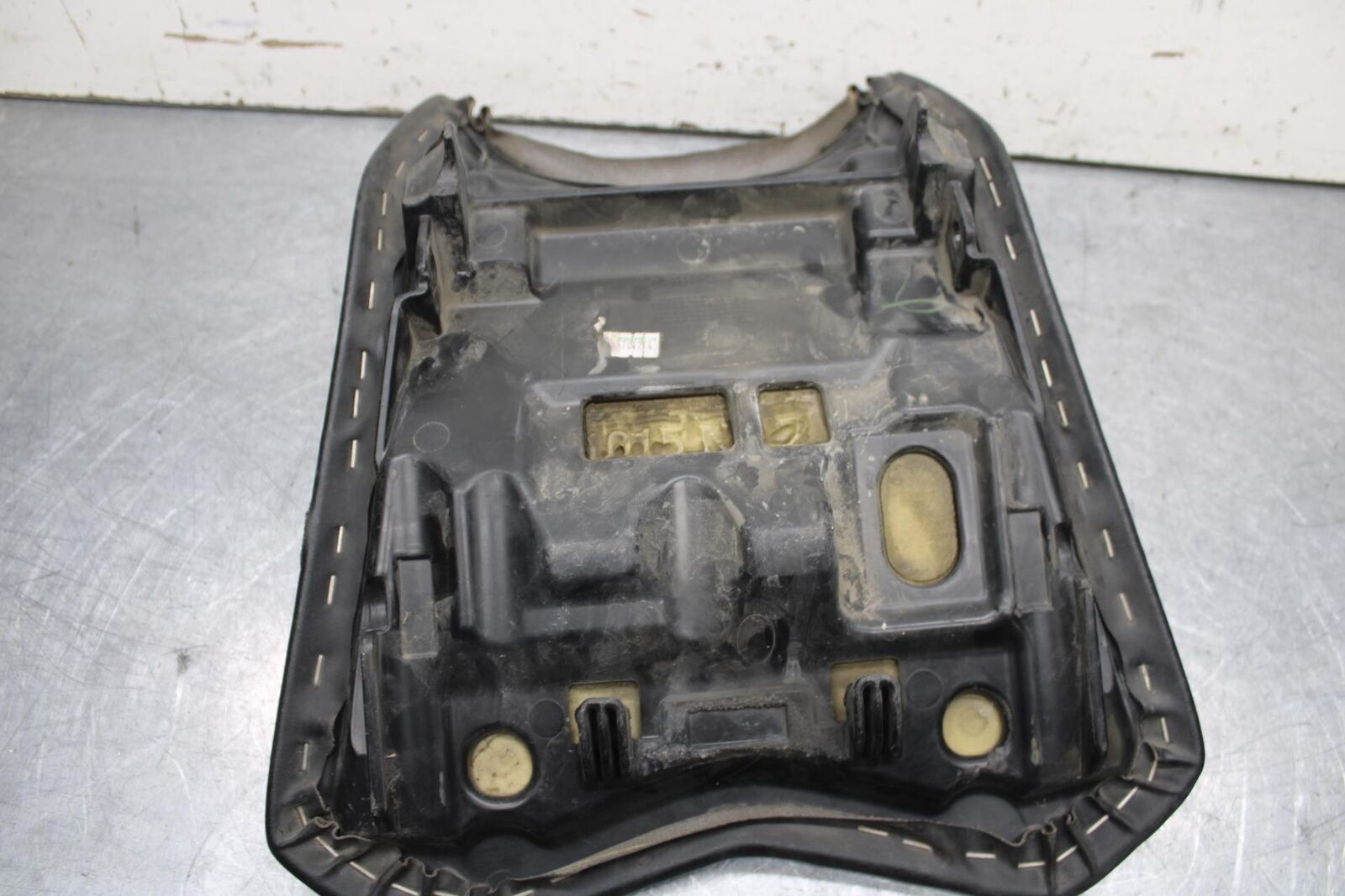 15-16 KAWASAKI EX300 FRONT DRIVERS SEAT PAD SADDLE PILLION BB635