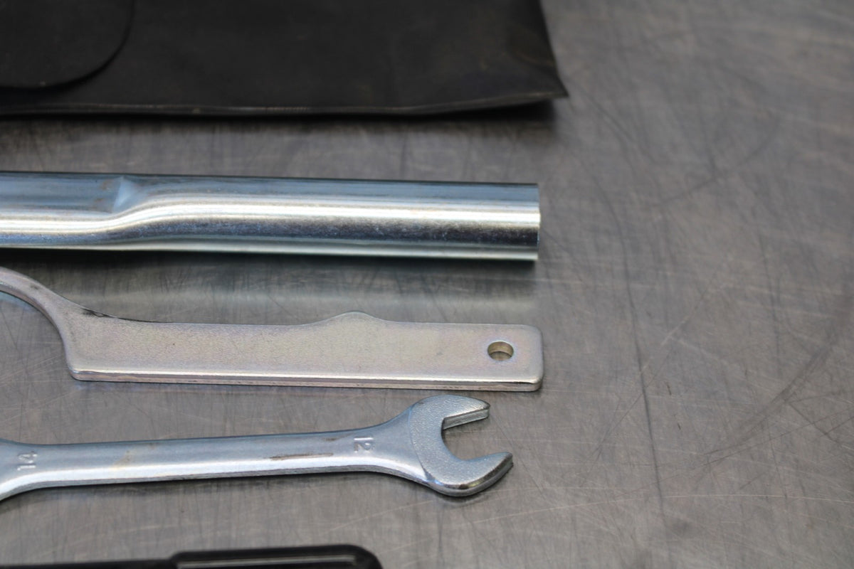 22-25 YAMAHA YZF R7 STOCK TOOLS OEM TOOL BAG KIT SET BB176