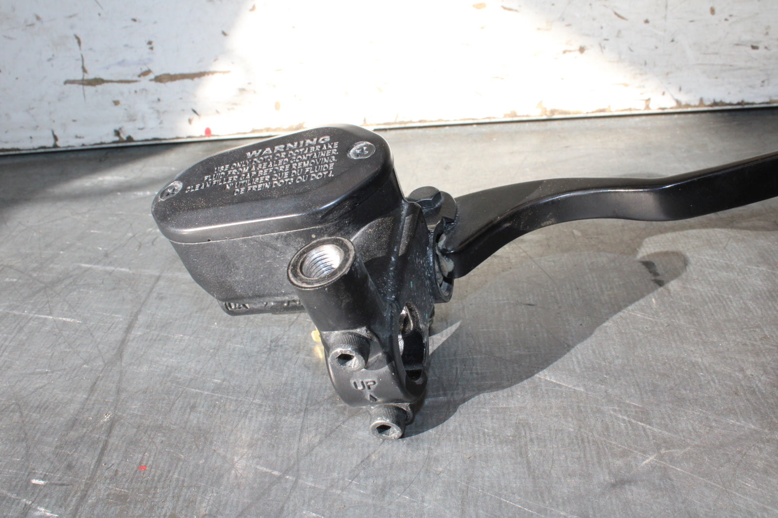 19-22 KAWASAKI Z400 FRONT BRAKE MASTER CYLINDER w/ LEVER BB708