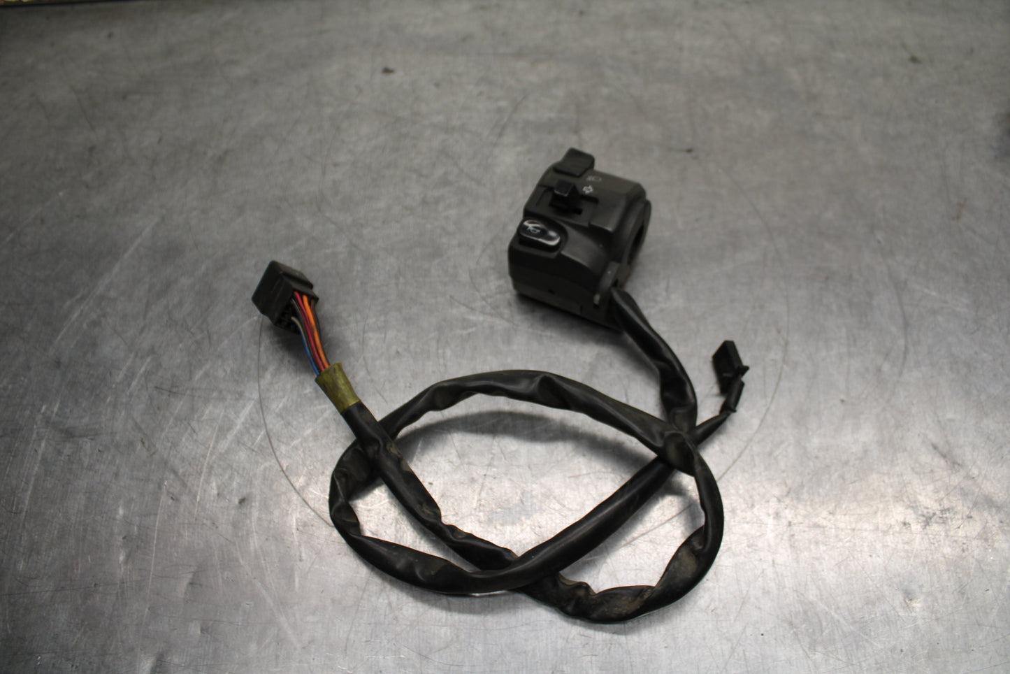 12-13 KAWASAKI Z1000 LEFT CLIP ON HANDLE HORN SIGNALS SWITCH SWITCHES BB743