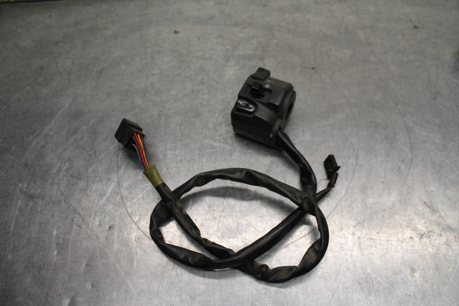 12-13 KAWASAKI Z1000 LEFT CLIP ON HANDLE HORN SIGNALS SWITCH SWITCHES BB743