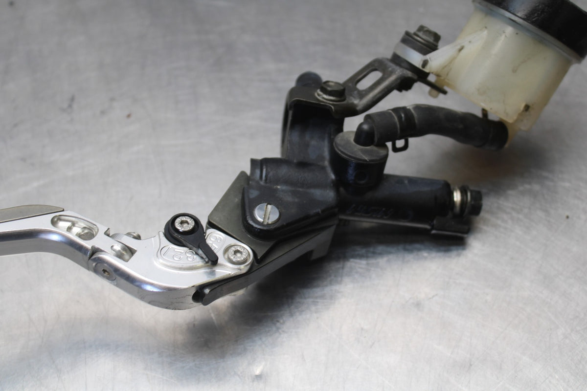 98-05 HONDA SUPER HAWK 1000 VTR1000F FRONT BRAKE MASTER CYLINDER w/ LEVER BB924