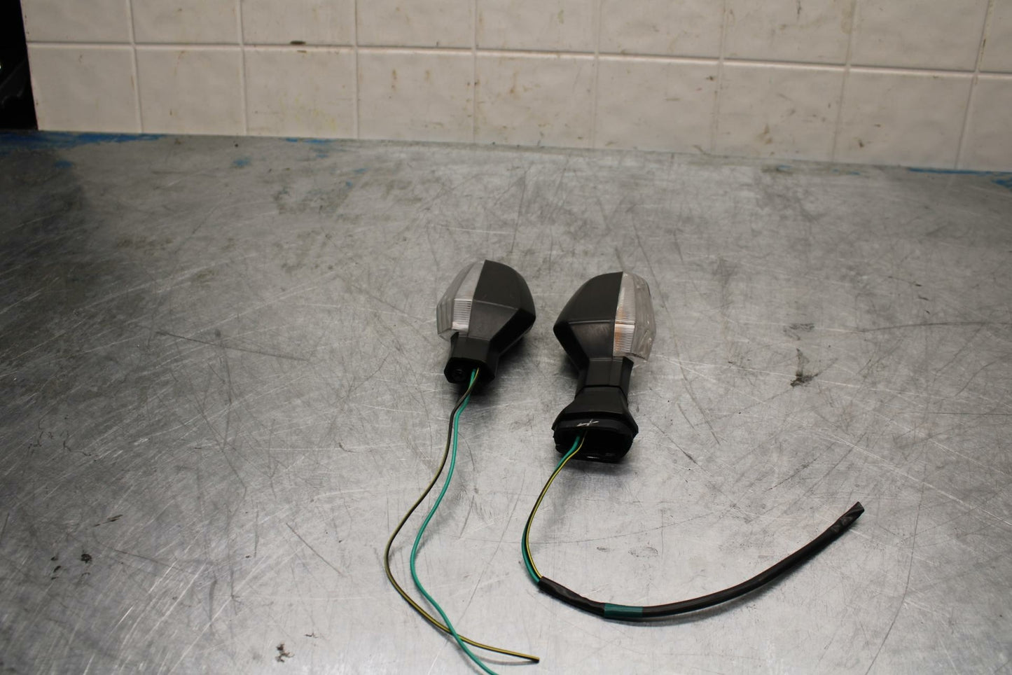 10-13 KAWASAKI Z1000 REAR LEFT RIGHT TURN SIGNALS LIGHT INDICATORS BB421