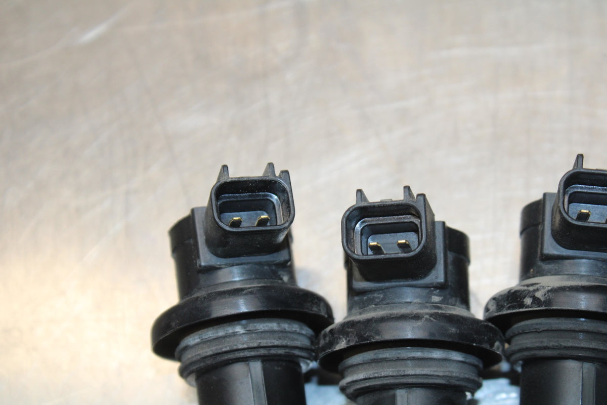 05 YAMAHA YZF R6 IGNITION COILS COIL SPARK PLUG CAPS BB814