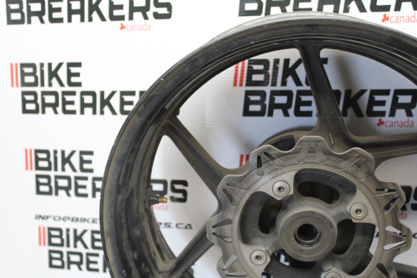 04-05 KAWASAKI NINJA ZX10R REAR WHEEL BACK RIM & ROTOR BB163