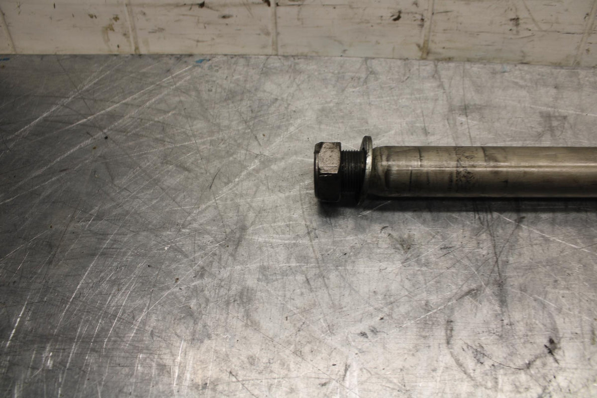 08-16 YAMAHA YZF R6 REAR AXLE  WHEEL RIM PIVOT BOLT AXEL 2C0-25381-10-00 BB465