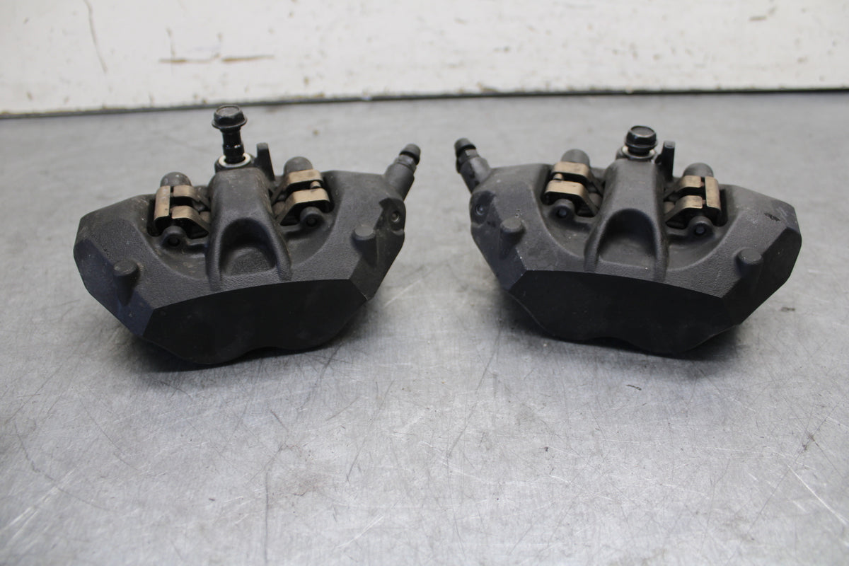 13-18 KAWASAKI NINJA ZX6R RIGHT LEFT FRONT BRAKE CALIPER SET PAIR CALIPERS BB682