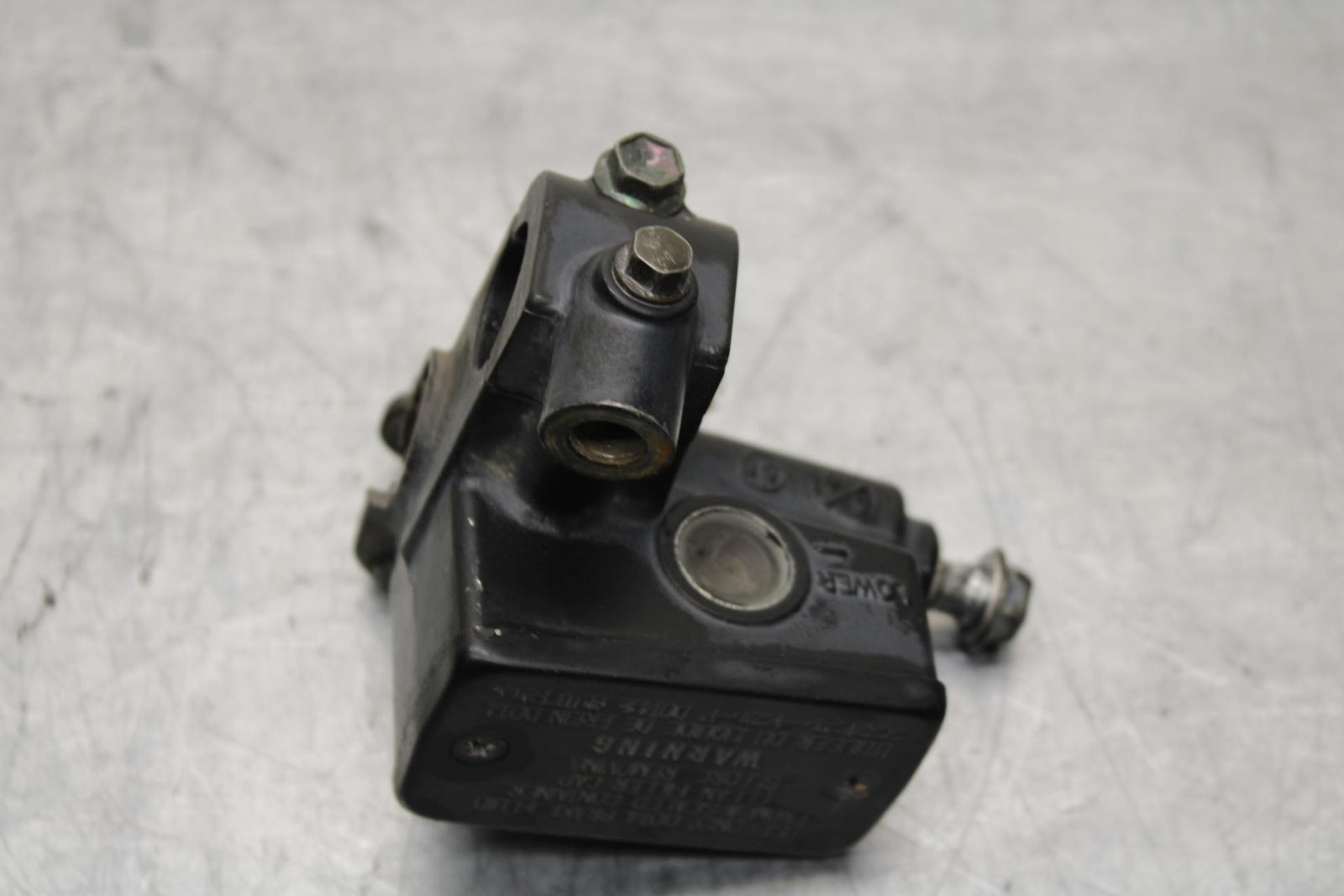 1997 Suzuki Bandit 1200 GSF1200S FRONT BRAKE MASTER CYLINDER BB559