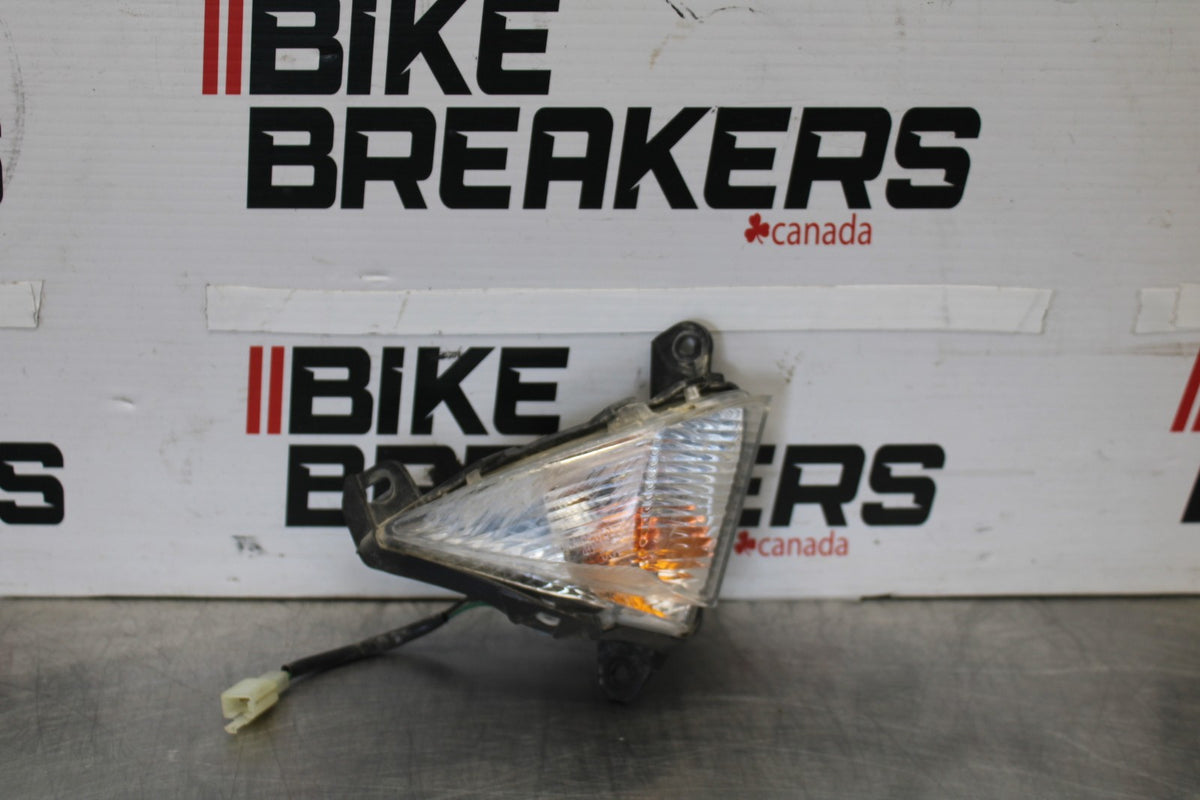 08 KAWASAKI ZX6R RIGHT FRONT TURN SIGNAL LIGHT INDICATOR BB896