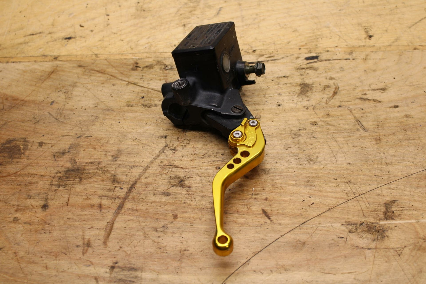 03-06 KAWASAKI Z1000 FRONT BRAKE MASTER CYLINDER w/ LEVER BB319