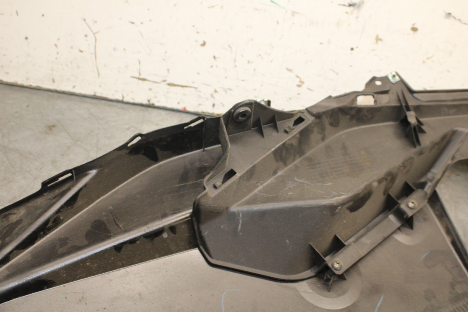 15-17 YAMAHA YZF R3 RIGHT LOWER MID UPPER SIDE FAIRING COWL  BB526