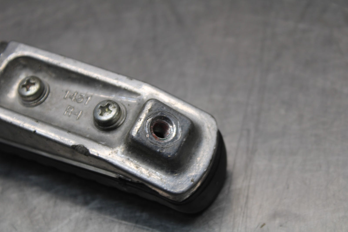 08-12 KAWASAKI NINJA 250R EX250J RIGHT FRONT FOOT REST PEG STEP BB784