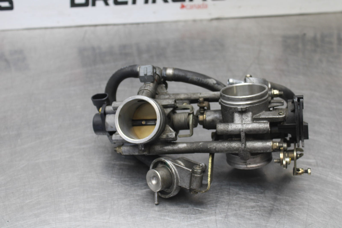 05 DUCATI SUPERSPORT 800 MAIN FUEL INJECTORS / THROTTLE BODIES BB913