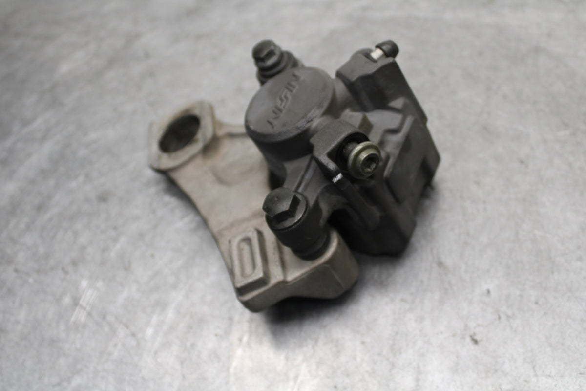 04-06 YAMAHA YZF R1 REAR BACK BRAKE CALIPER W MOUNT BRACKET BB659