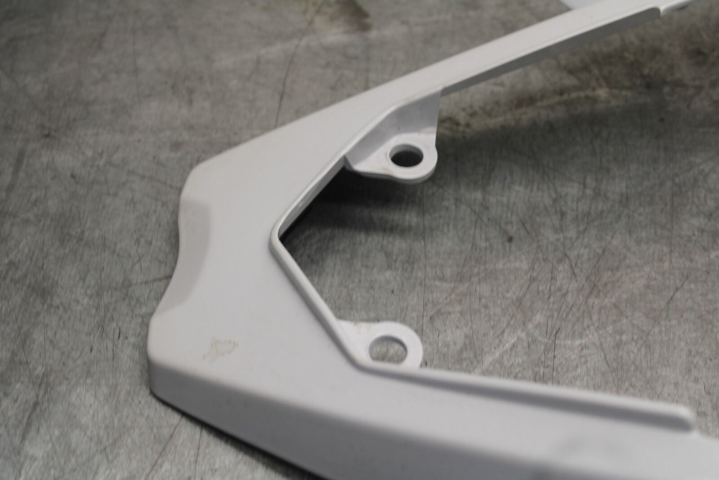 18-23 KAWASAKI NINJA 400 CENTER REAR BACK TAIL FAIRING COWL BB660