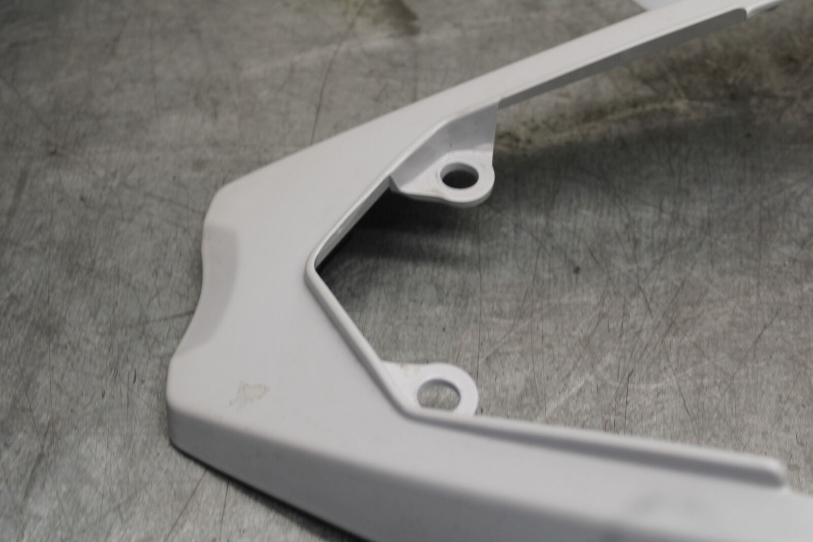 18-23 KAWASAKI NINJA 400 CENTER REAR BACK TAIL FAIRING COWL BB660