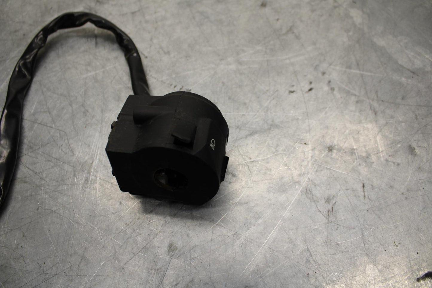 18 KTM RC 390 LEFT CLIP ON HANDLE HORN SIGNALS SWITCH SWITCHES BB442