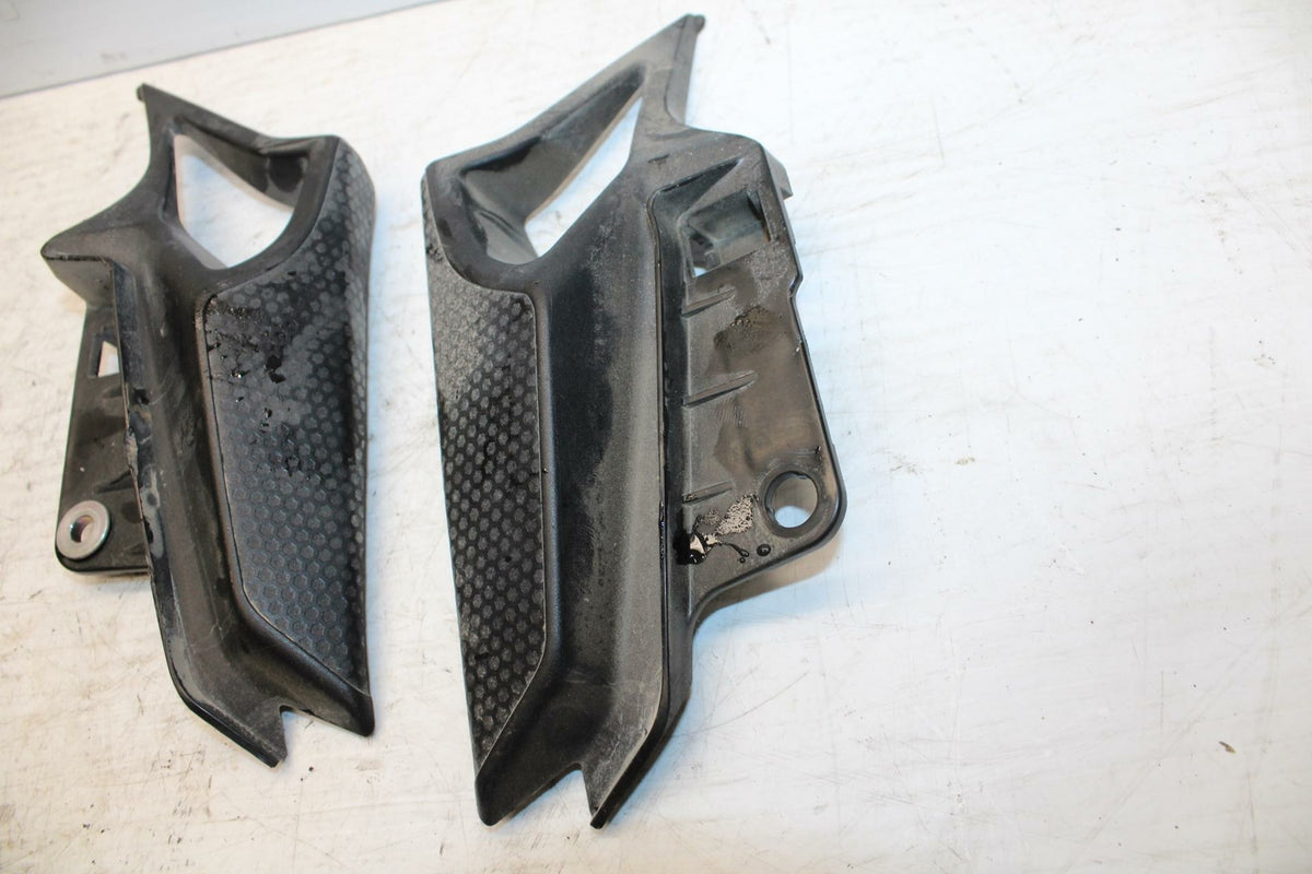 09 YAMAHA FZ6 MID UPPER SIDE FAIRING COWL BRACKET BB295