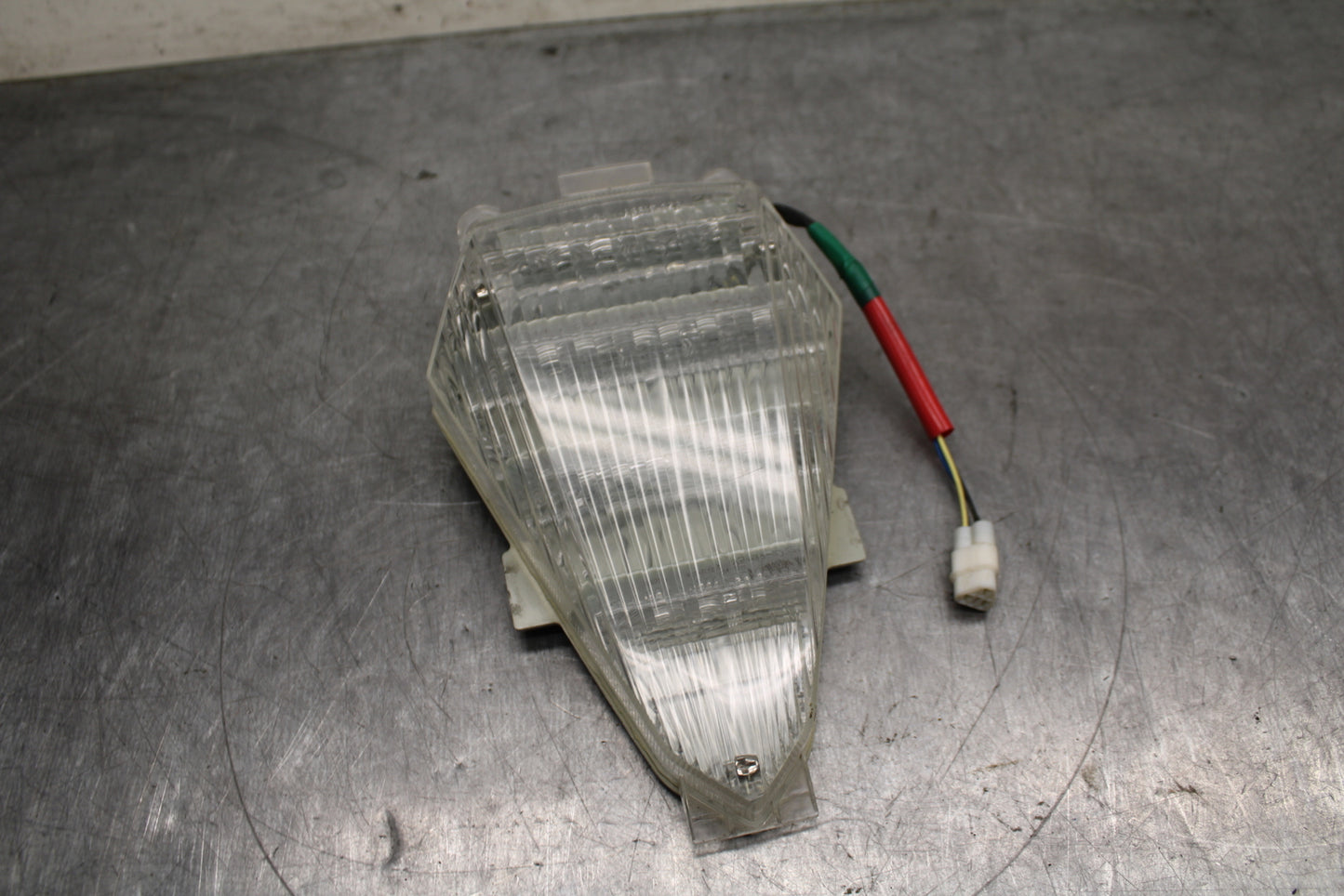 08-16 YAMAHA YZF R6 REAR TAIL TAILLIGHT BACK BRAKE LIGHT BB127