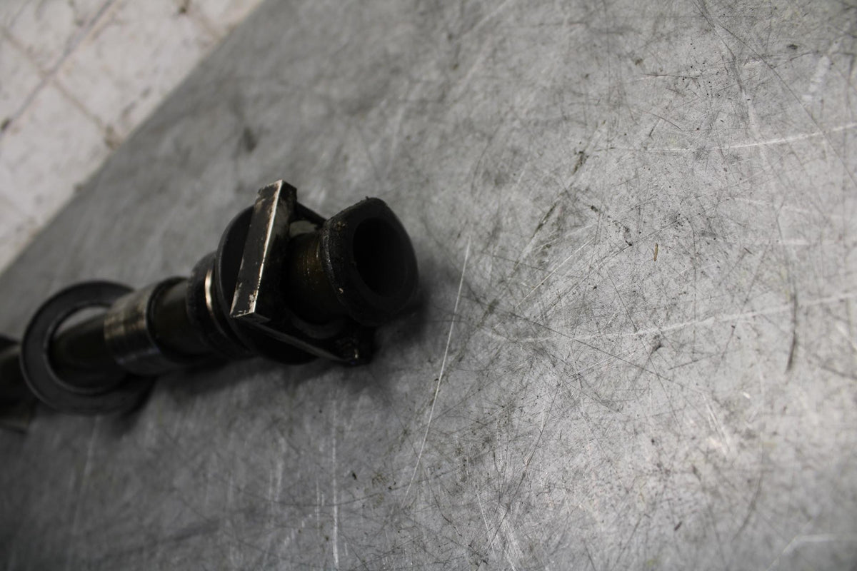 1999 Yamaha YZF R1 REAR AXLE BACK WHEEL RIM PIVOT BOLT AXEL 4XV-25381-00-00 BB50