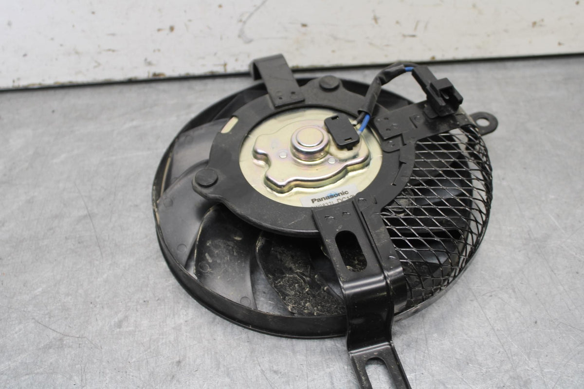 11-23 SUZUKI GSXR 750 ENGINE RADIATOR COOLING FAN BB630