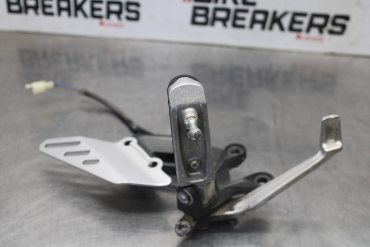08-09 KAWASAKI NINJA ZX14R RIGHT REARSET REAR SET DRIVER FOOT PEG STOP BB932