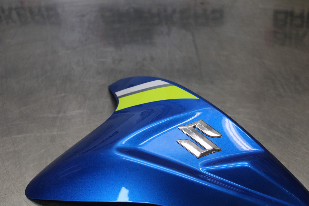 18 SUZUKI GSXR750 LEFT FRONT GAS TANK FUEL CELL FAIRING COWL COVER BB891
