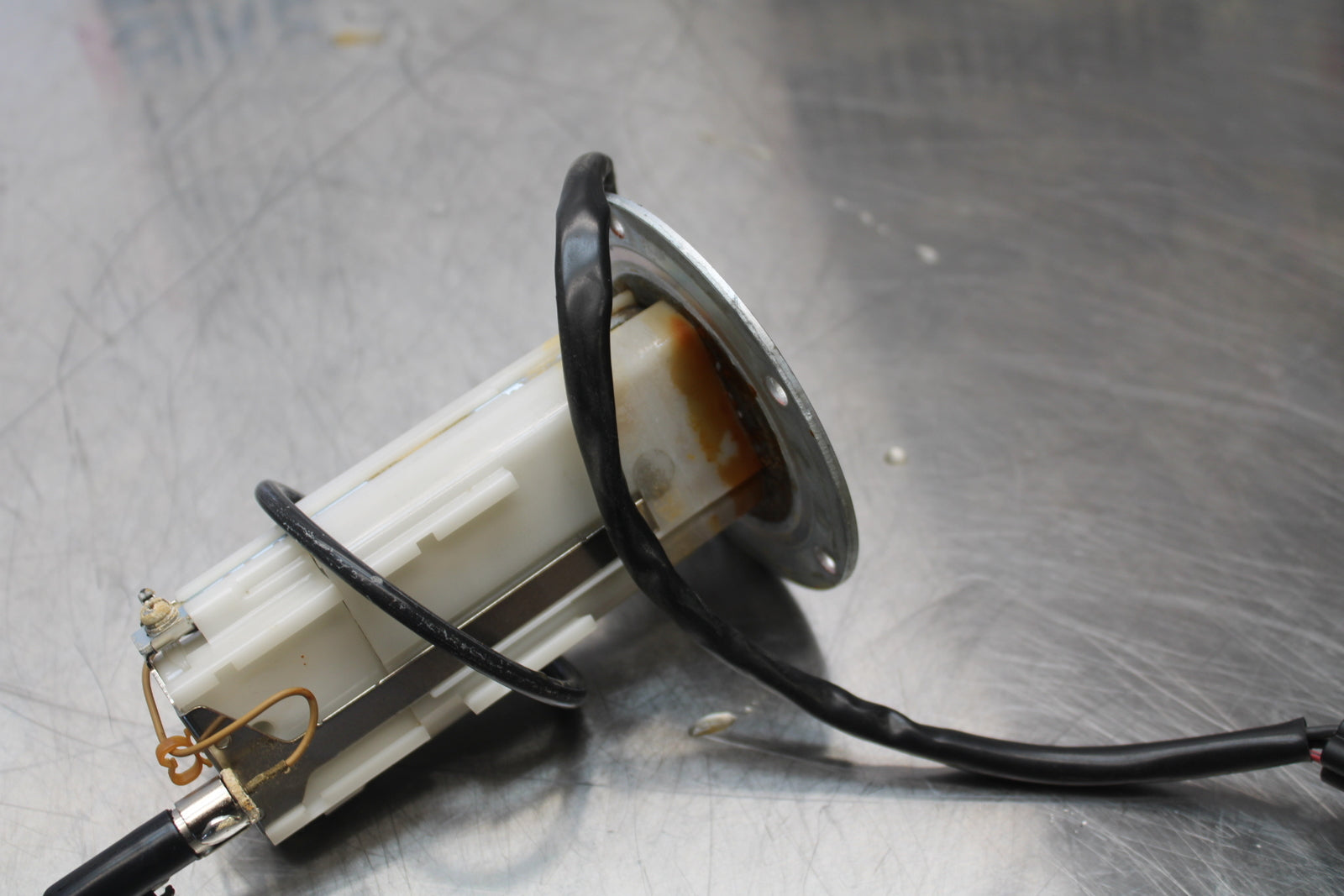 13-18 KAWASAKI NINJA ZX6R FUEL PUMP GAS PETROL SENDER UNIT BB143