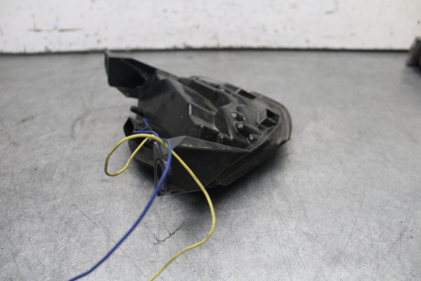 09-12 KAWASAKI NINJA ZX6R AFTERMARKET REAR TAIL TAILLIGHT BACK BRAKE LIGHT BB698