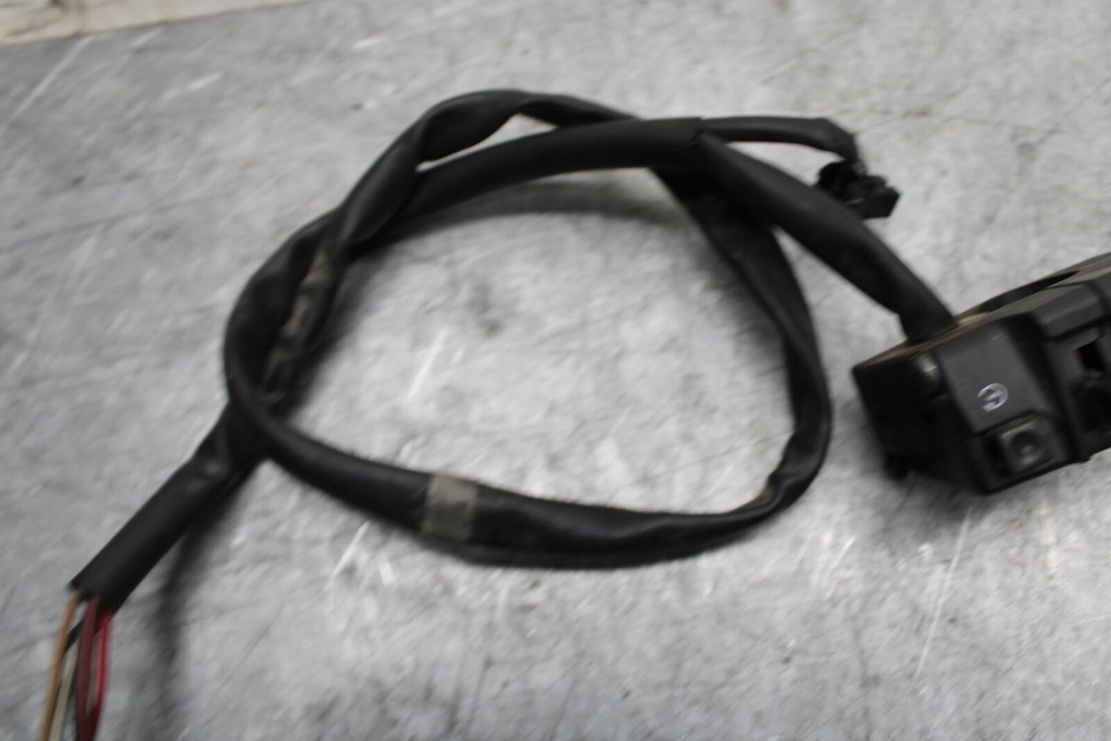 2009 Kawasaki Ninja ZX6R ZX600R RIGHT CLIP ON HANDLE KILL OFF START SWITCH BB538