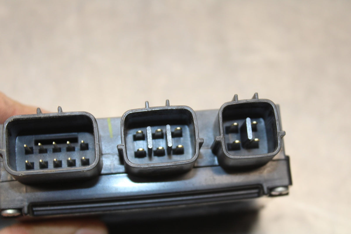 19-23 KAWASAKI NINJA ZX6R RELAY ASSEMBLY FUSE BOX BB188