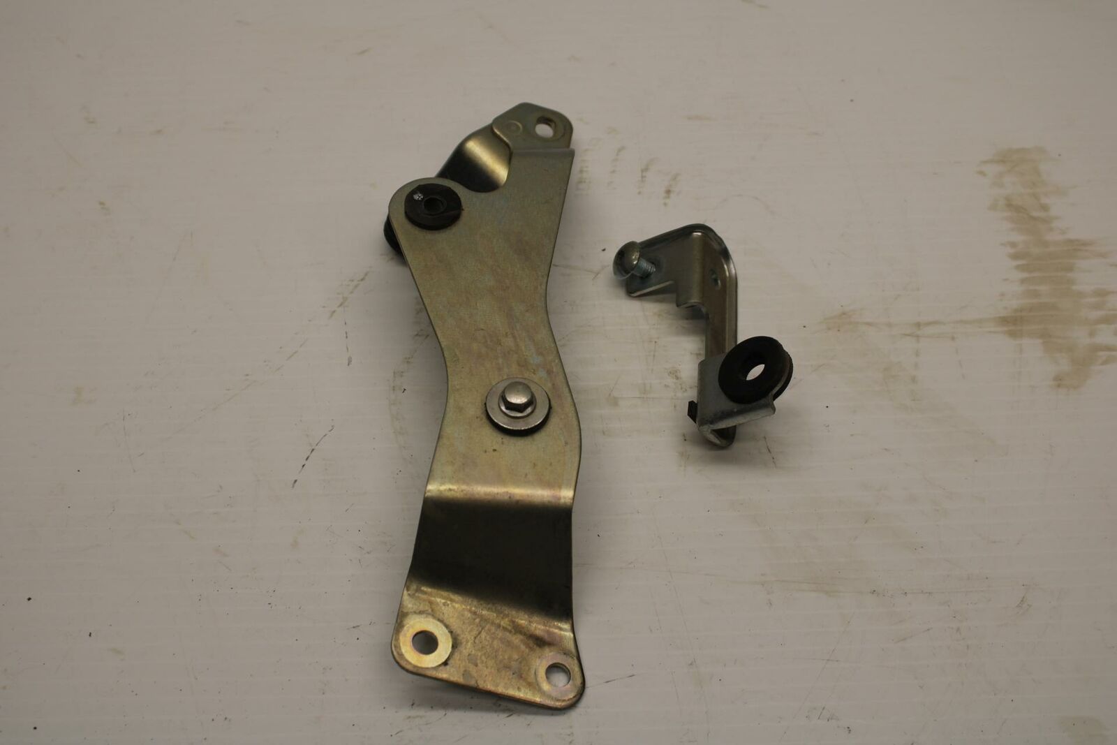 11-19 SUZUKI GSXR600 FAIRING COWL MOUNT SUPPORT BRACKET SET BB 241
