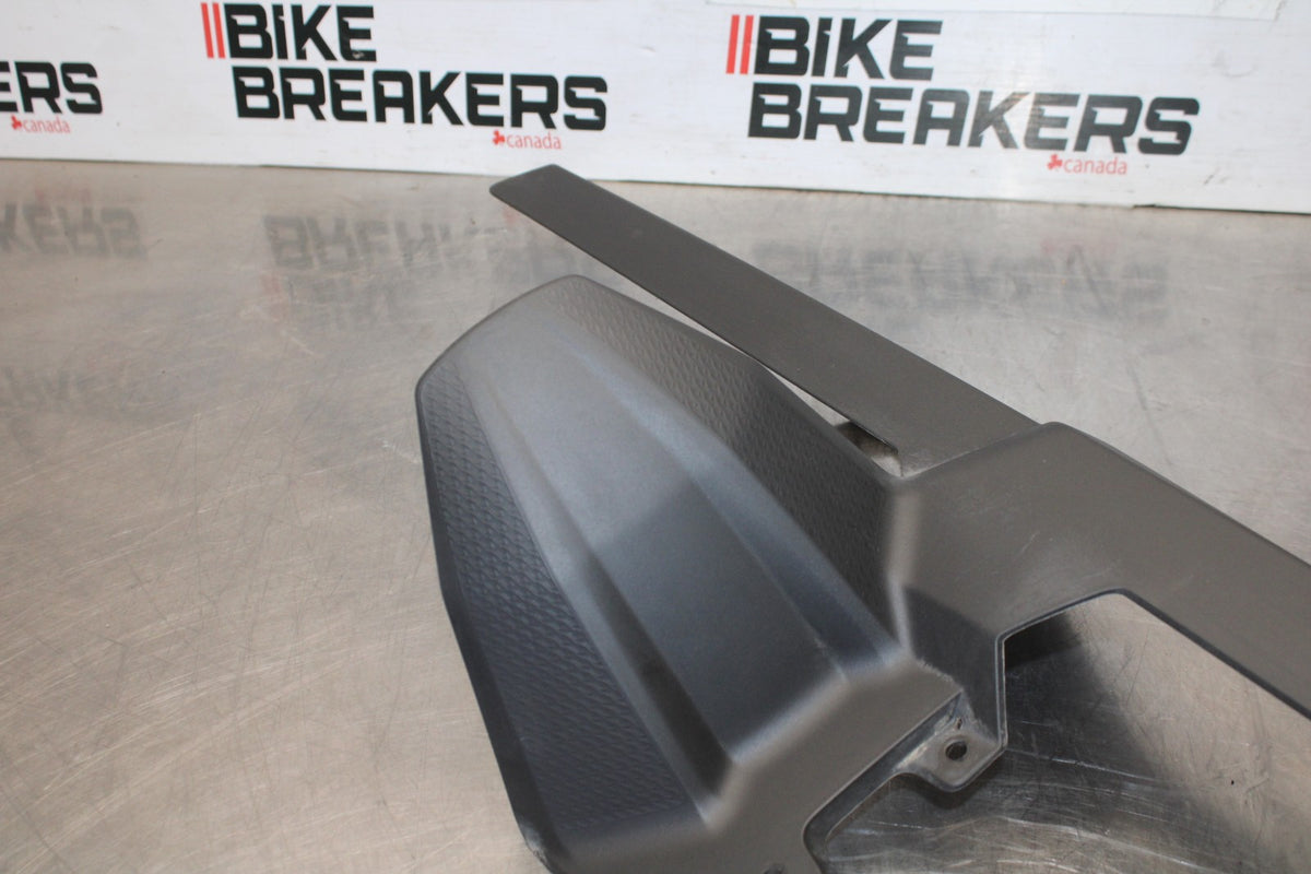 20-23 BMW F900R REAR BACK DRIVE CHAIN GUARD COVER SHIELD BB923